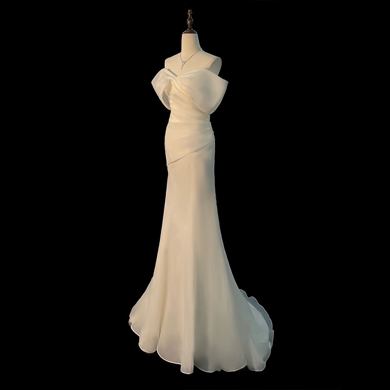 One Shoulder Satin Light Weddi - Photography Natural Lighting Basics 评论和价格